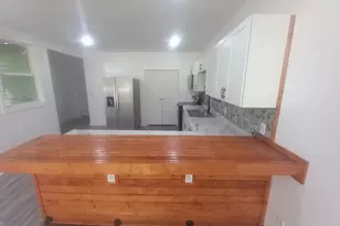 377 Parker Ave, Benton Harbor, MI 49022 - Photo 7