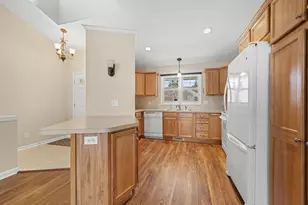 1216 S Linwood Dr NW, Grand Rapids, MI 49534 - Photo 9