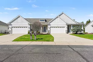 1216 S Linwood Dr NW, Grand Rapids, MI 49534 - Photo 3