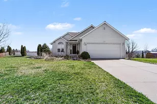 725 Wild Pond Ct, Middleville, MI 49333 - Photo 1