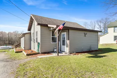 517 W Fenwick Road, Fenwick, MI 48834 - Photo 3