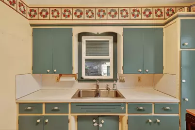 2423 Raymond Avenue SE, Grand Rapids, MI 49507 - Photo 9