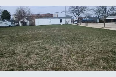 102 W Dowland Street, Ludington, MI 49431 - Photo 9