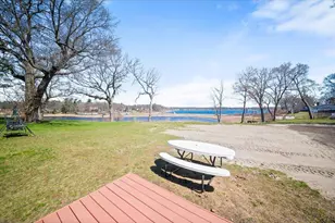 213 N Stewart St, Muskegon, MI 49442 - Photo 25