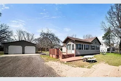 213 N Stewart Street, Muskegon, MI 49442 - Photo 3