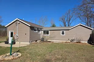 1471 E Beechwood Ln, White Cloud, MI 49349 - Photo 13