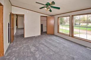 261 Marks St, Niles, MI 49120 - Photo 9