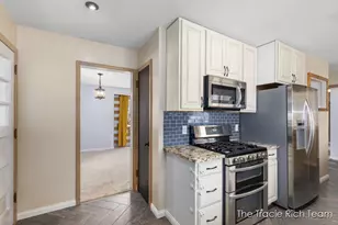 8121 S Youngman Rd, Greenville, MI 48838 - Photo 9