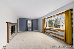 8121 S Youngman Rd, Greenville, MI 48838 - Photo 5