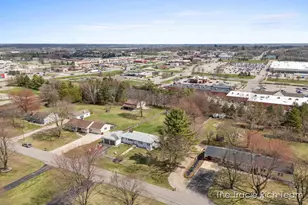 8121 S Youngman Rd, Greenville, MI 48838 - Photo 43