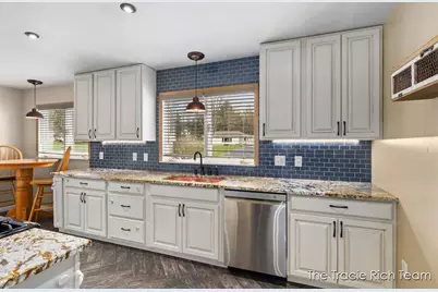 8121 S Youngman Road, Greenville, MI 48838 - Photo 11