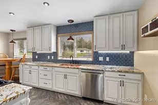 8121 S Youngman Rd, Greenville, MI 48838 - Photo 11