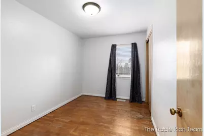 8121 S Youngman Road, Greenville, MI 48838 - Photo 15