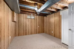 8121 S Youngman Rd, Greenville, MI 48838 - Photo 21