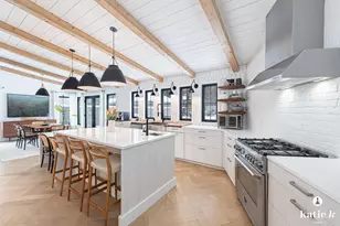 1041 Cambridge Dr SE, East Grand Rapids, MI 49506 - Photo 9