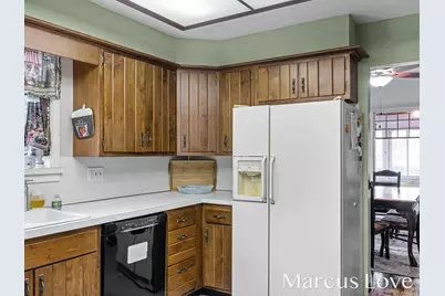 318 Sanborn Avenue, Big Rapids, MI 49307 - Photo 11