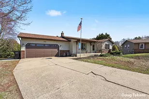 1750 Jason Ct, Jenison, MI 49428 - Photo 9