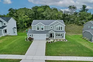 1774 Solitude Dr NE, Grand Rapids, MI 49525 - Photo 39