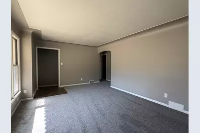 15305 Evergreen Avenue, Eastpointe, MI 48021 - Photo 3