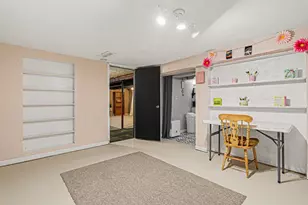28 Troy St, Battle Creek, MI 49037 - Photo 13