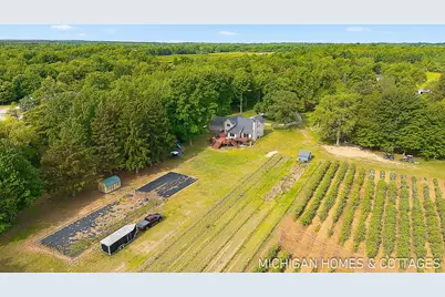 1661 68th Street, Fennville, MI 49408 - Photo 27