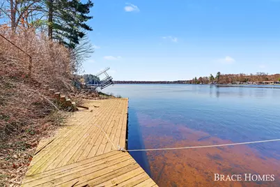 5423 Front Street, Newaygo, MI 49337 - Photo 3