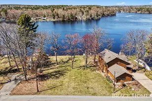 5423 Front St, Newaygo, MI 49337 - Photo 1