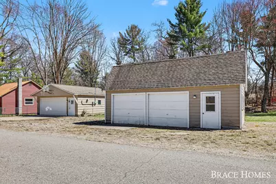 5423 Front Street, Newaygo, MI 49337 - Photo 5