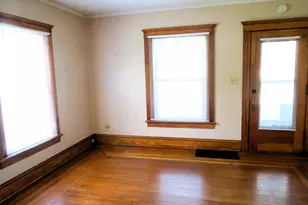 1424 Locust St, Jackson, MI 49203 - Photo 7
