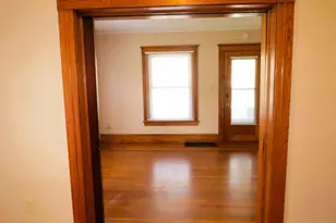 1424 Locust St, Jackson, MI 49203 - Photo 9