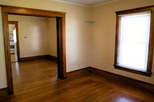 1424 Locust St, Jackson, MI 49203 - Photo 5