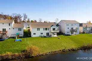 11930 Maplegrove Dr, Holland, MI 49424 - Photo 9