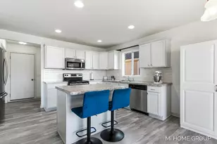 11930 Maplegrove Dr, Holland, MI 49424 - Photo 19