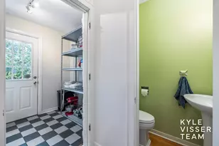 1543 Edgewood Ave SE, East Grand Rapids, MI 49506 - Photo 17