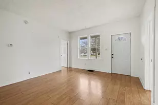 322 College Ave, Holland, MI 49423 - Photo 5