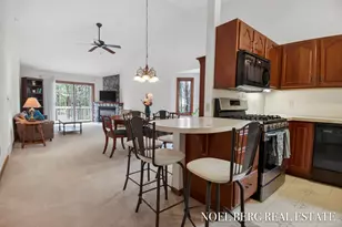 536 Tournament Cir, Norton Shores, MI 49444 - Photo 7