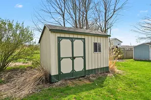 6158 Sandyhill Dr, Eau Claire, MI 49111 - Photo 25