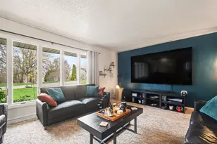 6158 Sandyhill Dr, Eau Claire, MI 49111 - Photo 5