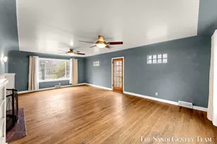 15008 Lakeshore Dr, Grand Haven, MI 49417 - Photo 13