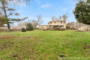 15008 Lakeshore Dr, Grand Haven, MI 49417 - Photo 59