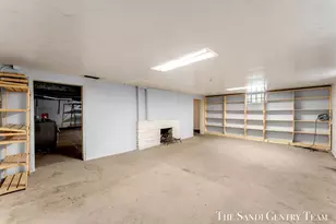 15008 Lakeshore Dr, Grand Haven, MI 49417 - Photo 45