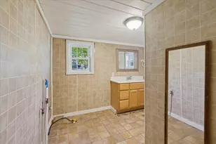 311 E Pine St, Edmore, MI 48829 - Photo 19