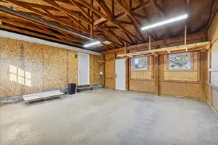 311 E Pine St, Edmore, MI 48829 - Photo 27