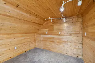 311 E Pine St, Edmore, MI 48829 - Photo 21