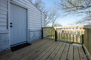 550 Sherman Ct, Benton Harbor, MI 49022 - Photo 7