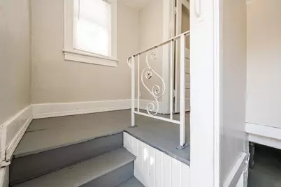 550 Sherman Court, Benton Harbor, MI 49022 - Photo 9