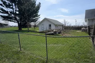 1091 N Benton Center Rd, Benton Harbor, MI 49022 - Photo 7