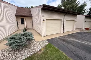 2713 Stonebluff Dr SW, Wyoming, MI 49519 - Photo 1