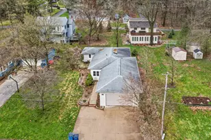10543 Wildwood Cir, Richland, MI 49083 - Photo 1