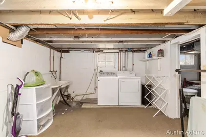 638 E Central Avenue, Zeeland, MI 49464 - Photo 21